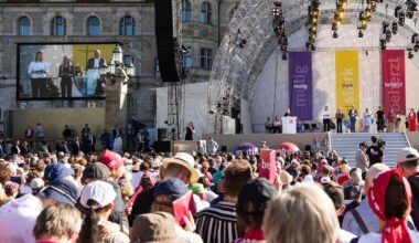 Von Scholz bis Merkel: Kirchentag setzt politische Akzente