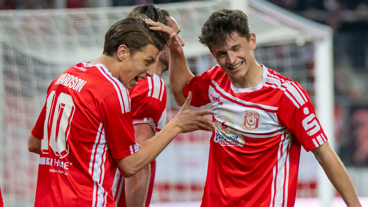 Hallescher FC: Nur 7 Punkte Rückstand! HFC schielt aufs Chemie-Derby – und auf Platz 1 | Sport