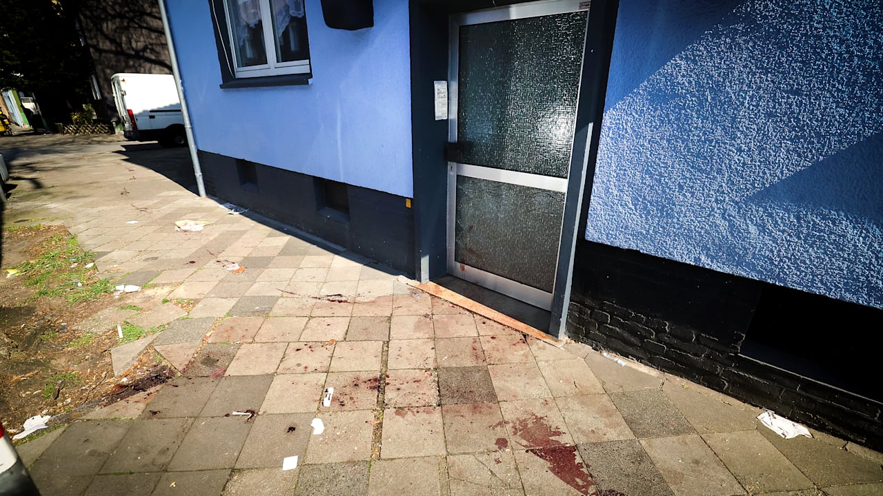 Messermord in Gelsenkirchen: Mann (44) verblutet im Hausflur | Regional