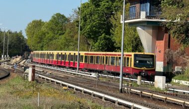 Berlin: Zwei S-Bahn-Surfer tödlich am Wannsee verletzt | Regional