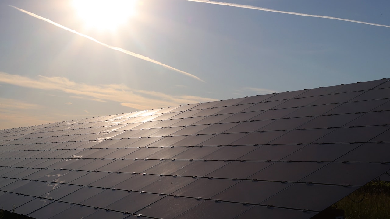 Strompreise: Solar-Irrsinn! Deutschland verschenkt seinen Teuer-Strom | Politik