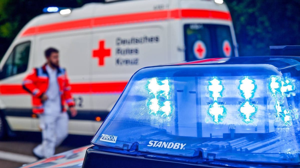 Lkw erfasst Radfahrerin – Frau stirbt im Krankenhaus