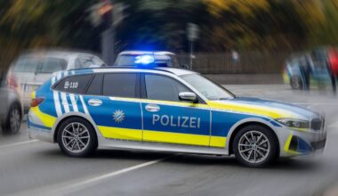 Mann rast der Polizei mit 140 km/h davon