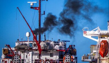 Globale Schifffahrt: IMO-Mitglieder einigen sich auf CO2-Steuer