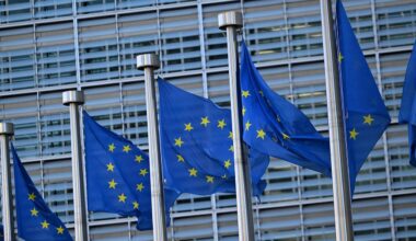 EU verhängt 700 Millionen Euro Strafen gegen Apple und Meta
