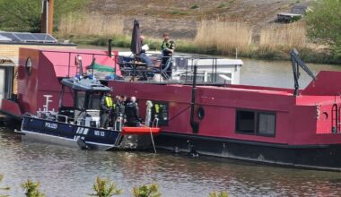 Mordkommission: Frau (58) auf Hamburger Hausboot kam gewaltsam zu Tode | Regional