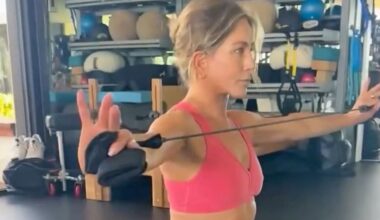 Jennifer Aniston beim Work-out: Was bei ihr so alles im Fitnessraum steht | Unterhaltung