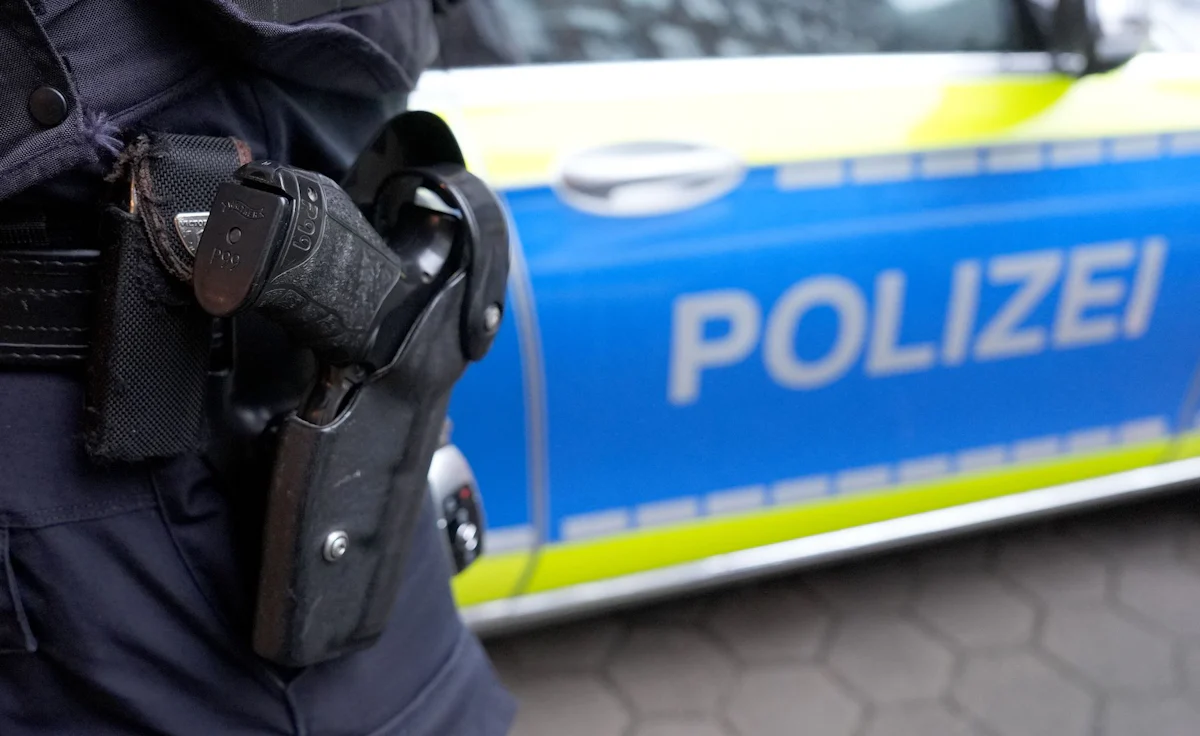 Bedrohungslage - Polizei sucht weiter nach flüchtigem Mann aus Hamburg - Panorama