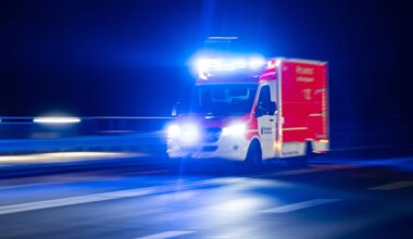 Bielefeld - Auto erfasst Fußgänger - 72-Jähriger schwer verletzt - Panorama