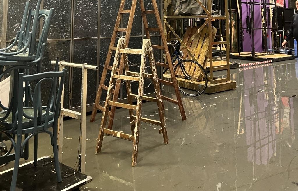Feuer und Wasser auf der Theaterbühne