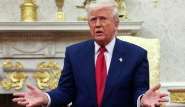 Kritik in den USA wird immer lauter: Kommt jetzt der Aufstand gegen Trumps Zoll-Krieg? | Politik