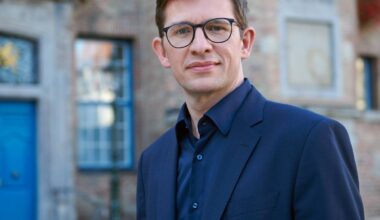 Pflege: SPD-OB-Kandidat fordert Neustart - Antenne Düsseldorf