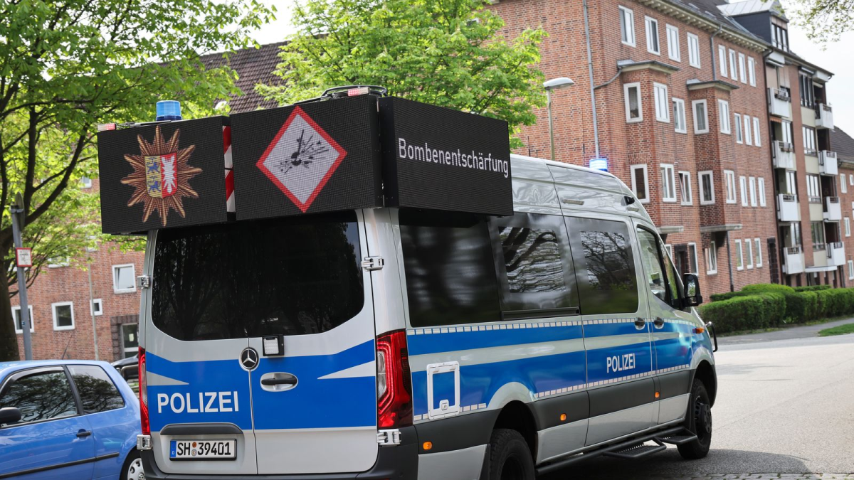 Kleinkind in Kiel nach Unfall von Polizisten wiederbelebt