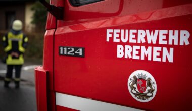 Wohnung brennt in Bremen-Gröpelingen vollständig aus