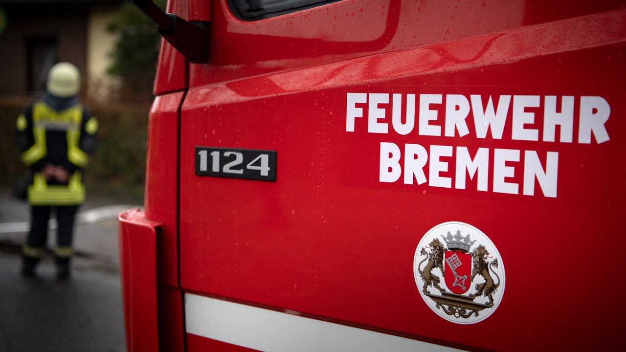 Wohnung brennt in Bremen-Gröpelingen vollständig aus