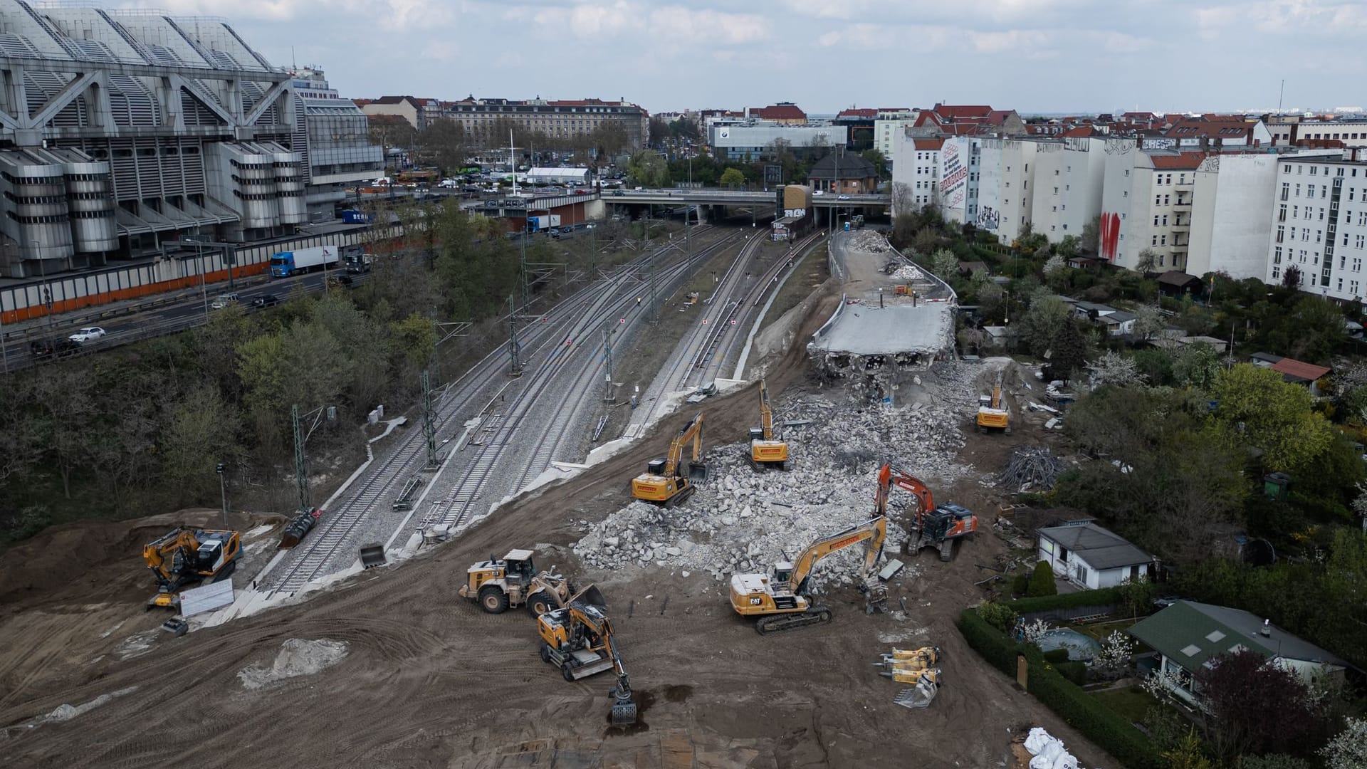 Entwicklung bei den Brücken-Abbrucharbeiten in Berlin