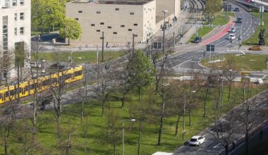 Notfall im Zentrum von Dresden: Mann stürzt in sechs Meter tiefen Abwasserschacht