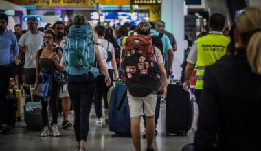 Zum Start der Osterferienzeit könnte ein drohender Ausstand der Fluglotsen in dem beliebten Urlaubsland Reisepläne durcheinanderbringen. Welche Rechte haben Touristen in so einem Fall?