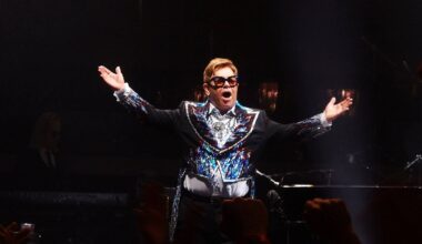 "Man sagt sich: Mach weiter": Elton John spricht über "erschütternde" Augenprobleme