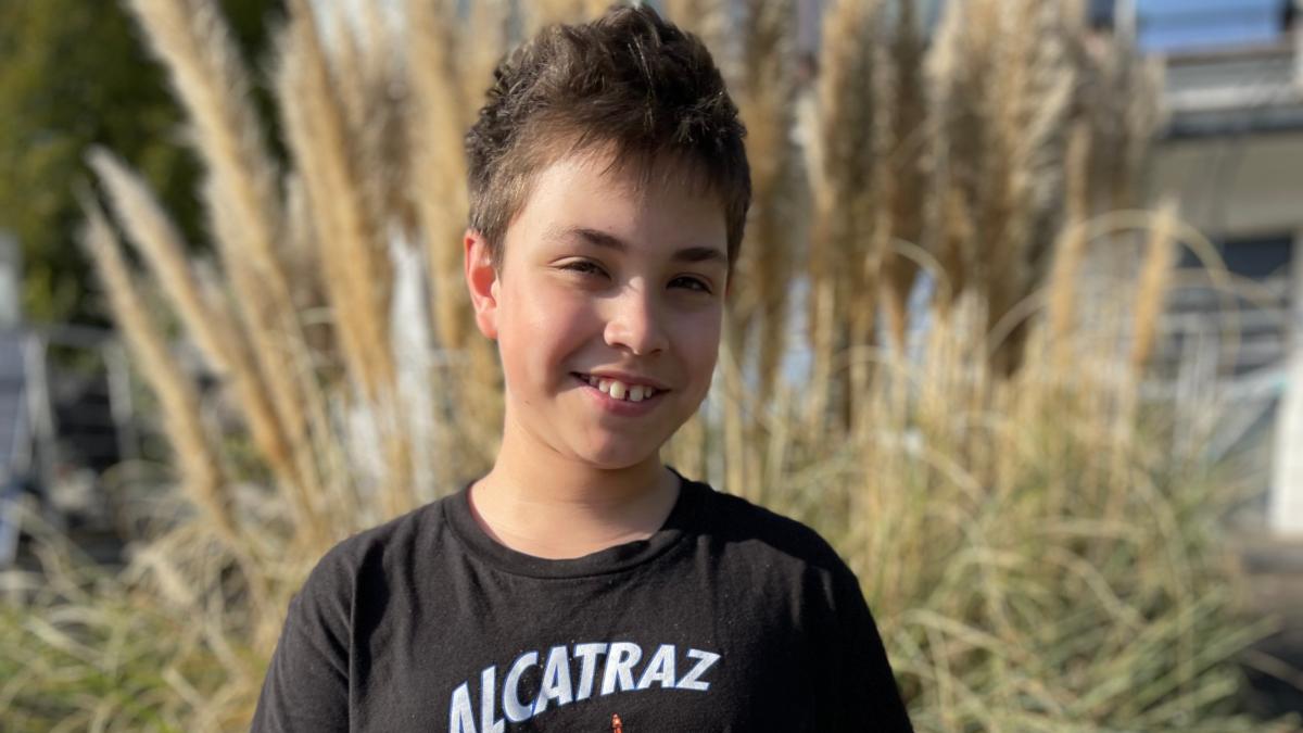 Tom Weiß (11) präsentiert Nachfolger von Sylt-Buch
