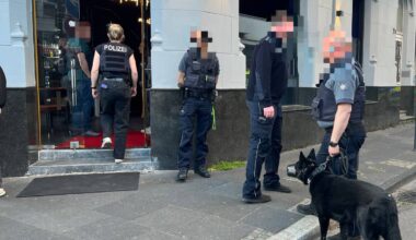 Zoll, Ordnungsamt, Polizei: Großkontrolle in Bonner Shisha-Bars