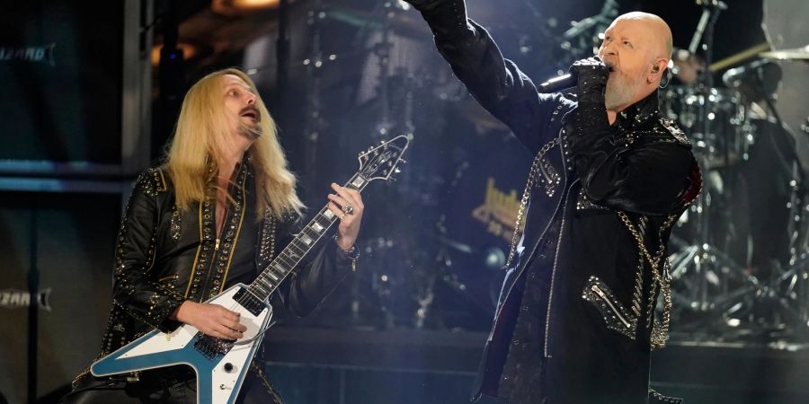 Judas Priest bei der Aufnahme in die Rock & Roll Hall of Fame 2022.
