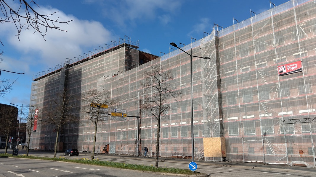 Sanierung am Neuen Rathaus Kiel: Baugerüst bis 2026 | NDR.de - Nachrichten