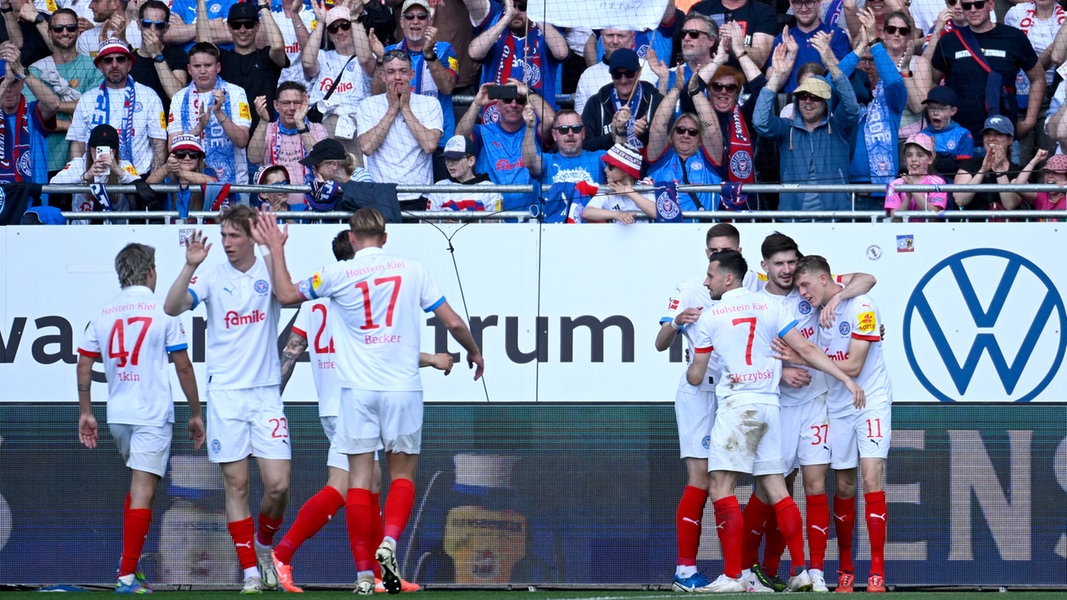 Wahnsinn an der Förde: Holstein Kiel ringt Gladbach mit 4:3 nieder | NDR.de - Sport