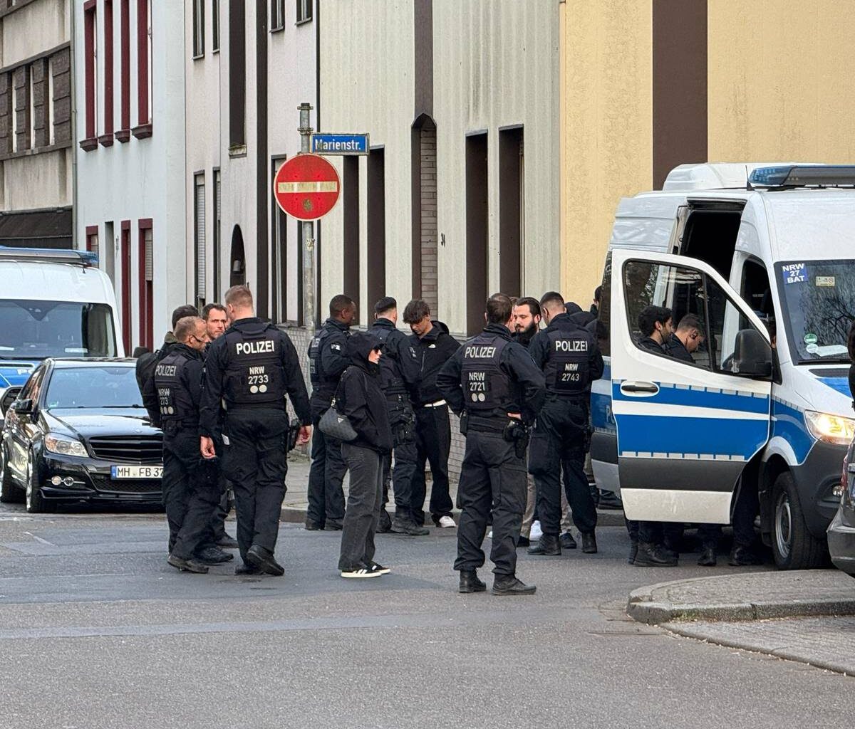 Polizeieinsatz in Essen bei spontaner Demo
