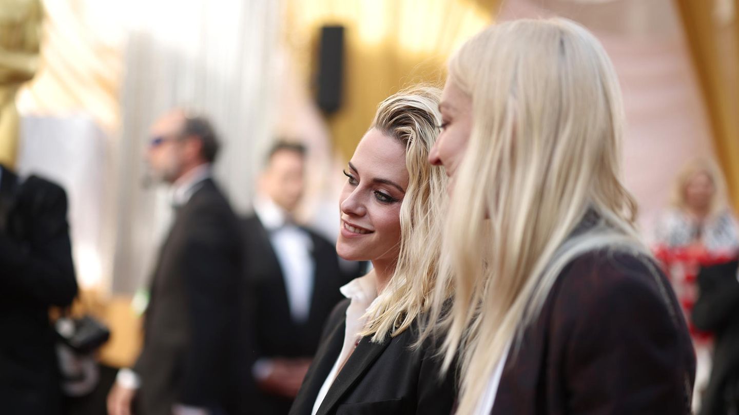 Kristen Stewart + Dylan Meyer teilen erste Worte zur Hochzeit