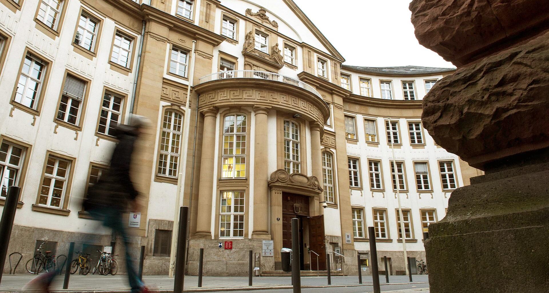 Sex mit 16-Jähriger: Mann vom Vorwurf der Vergewaltigung freigesprochen | hessenschau.de