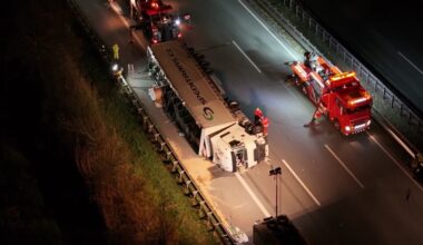 Schwerer Unfall auf der Autobahn 1 in Hamburg: Lkw kippt um | NDR.de - Nachrichten