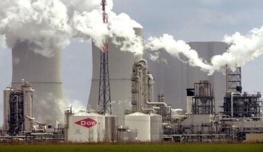 Industriearbeitsplätze in Gefahr: Gewerkschaft kritisiert Dow-Pläne in Böhlen und Schkopau