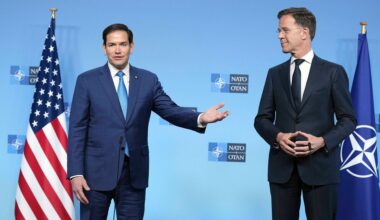 Ukraine-News: Nato-Außenminister kritisieren "leere Worte" von Putin