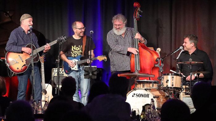 Ditzingen: Christof Altmann - TRIO zu VIERT