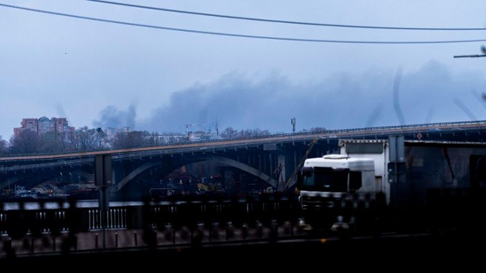 Krieg in der Ukraine: Ein Toter und Verletzte bei Raketenangriff auf Kiew