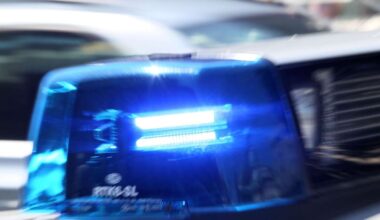 Heftiger Auffahrunfall im Kreis Esslingen: Porsche kracht in Autos - Kreis