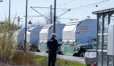 Niederbayern: Castor-Behälter erreichen Zwischenlager - stiller Protest