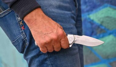 Bahnhof Stuttgart-Vaihingen: Mann bedroht 20-Jährigen am Bahnsteig mit Messer