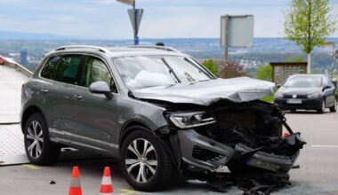 Unfall nahe Flugplatz Jägerhaus: Vier Verletzte am Ostermontag in Esslingen - Esslingen