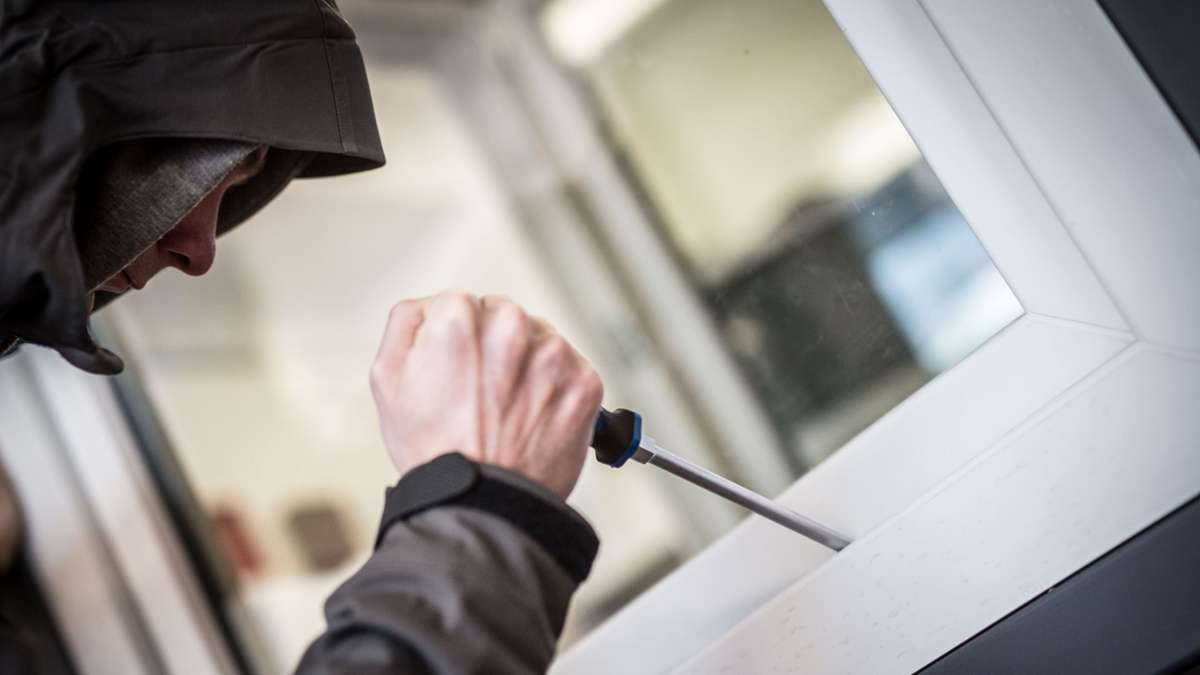 Stuttgart: Zwei Einbrüche an einem Tag – Polizei sucht Zeugen