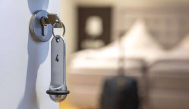 Übergriff bei Klassenfahrt: Hotelmitarbeiter belästigt Schülerinnen im Zimmer