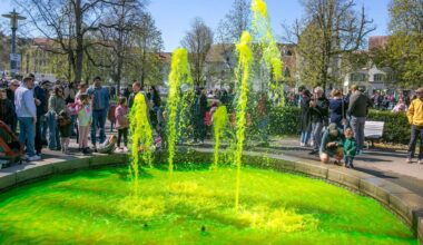 Grünes Brunnenwasser in Esslingen: Die Behörden rätseln weiter, wer hinter der Aktion im Maille-Park steckt - Esslingen