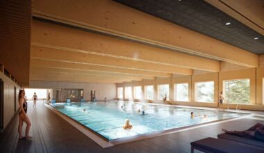 Architektur und Badekultur: Stuttgarter Weltpremiere – Bahnen ziehen in einem Hallenbad aus Holz