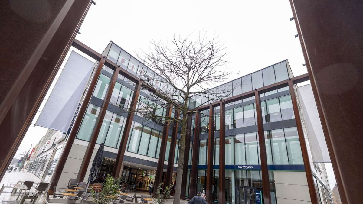 Einkaufszentrum in Stuttgart-Vaihingen: Kaputte Türen und Aufzüge – Kunden genervt vom Zustand der Schwabengalerie