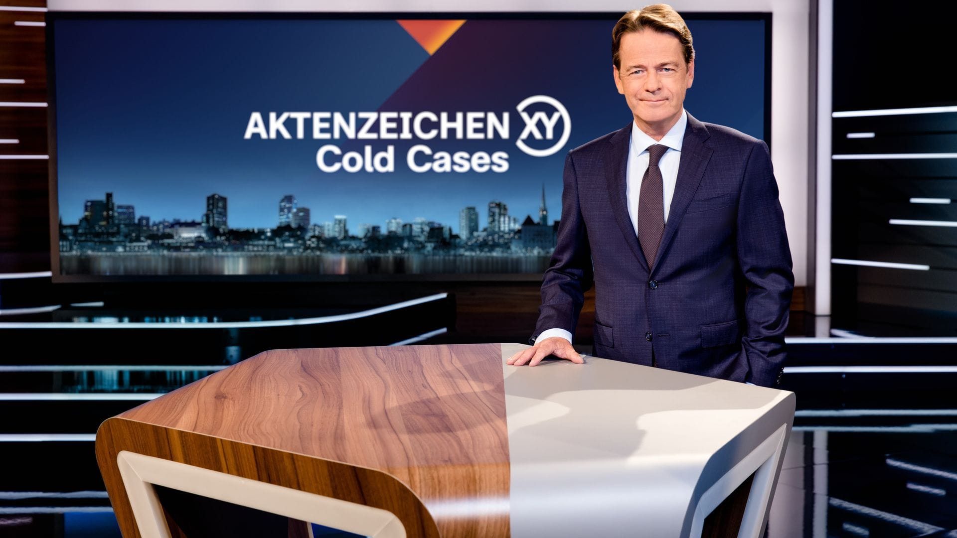 Moderator Rudi Cerne im Studion von "Aktenzeichen XY": Im Fall Norbert Stolz haben die Ermittler noch in der Sendung einen womöglich entscheidenden Hinweis erhalten.