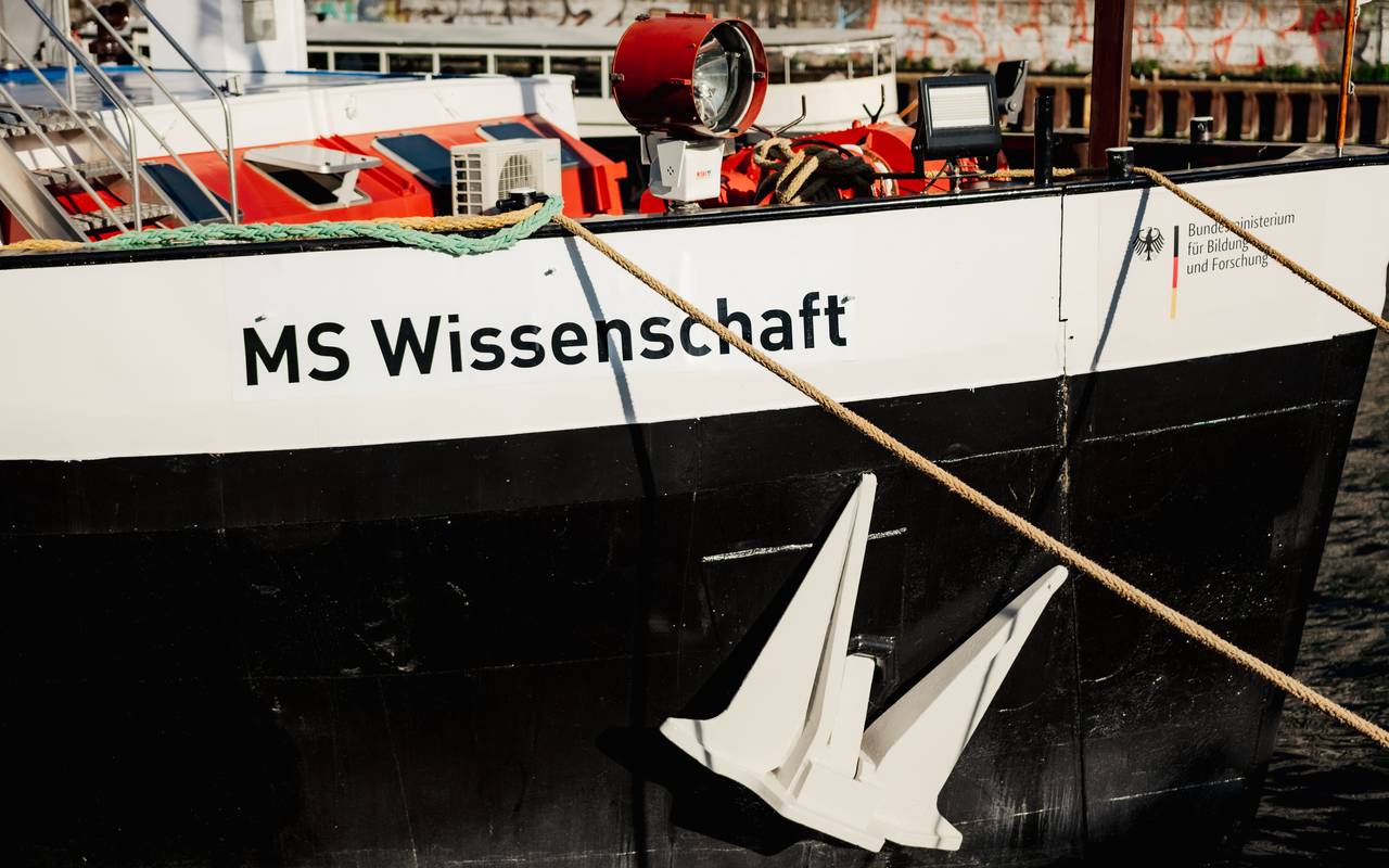 Das Ausstellungsschiff MS Wissenschaft.