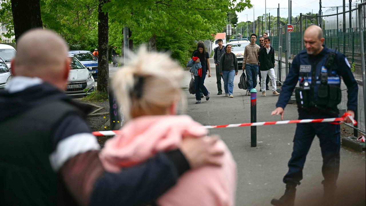 Schülerin bei Messerangriff in Frankreich getötet