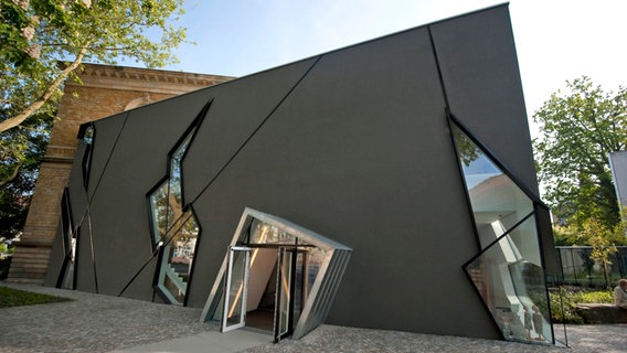 Gemeinsamer Eingang der Museen Felix-Nussbaum-Haus und Kulturgeschichtliches Museum in Osnabrück © Stadt Osnabrück/Uwe Lewandowski Foto: Uwe Lewandowski