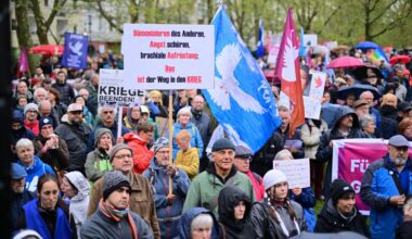 Weniger Waffen, mehr Diplomatie - Ostermärsche ziehen durchs Land